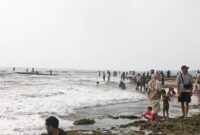Masih Jadi Favorit, 273.158 Wisnus dan Wisman Kunjungi Pantai Anyer-Cinangka Selama Libur Sekolah