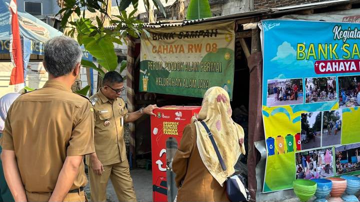 DLH Kota Tangerang Perkuat Pengelolaan Sampah Berbasis Masyarakat Lewat Dropbox Sampah Elektronik