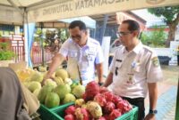 Hadirkan Sembako Terjangkau, Gerakan Pangan Murah di Kelurahan Manis Jaya Diserbu Warga