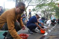 Jelang HUT RI, Pemkot Tangerang Gelar Aksi Bersih Kota dan Pembagian Bendera